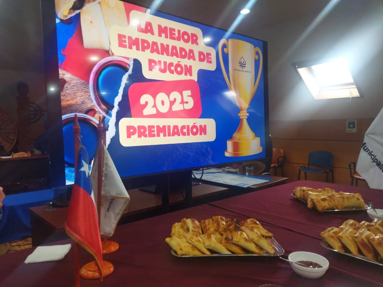Restaurant “Criolla” fue premiado por hacer la “mejor empanada” – Website de la Municipalidad de Pucón