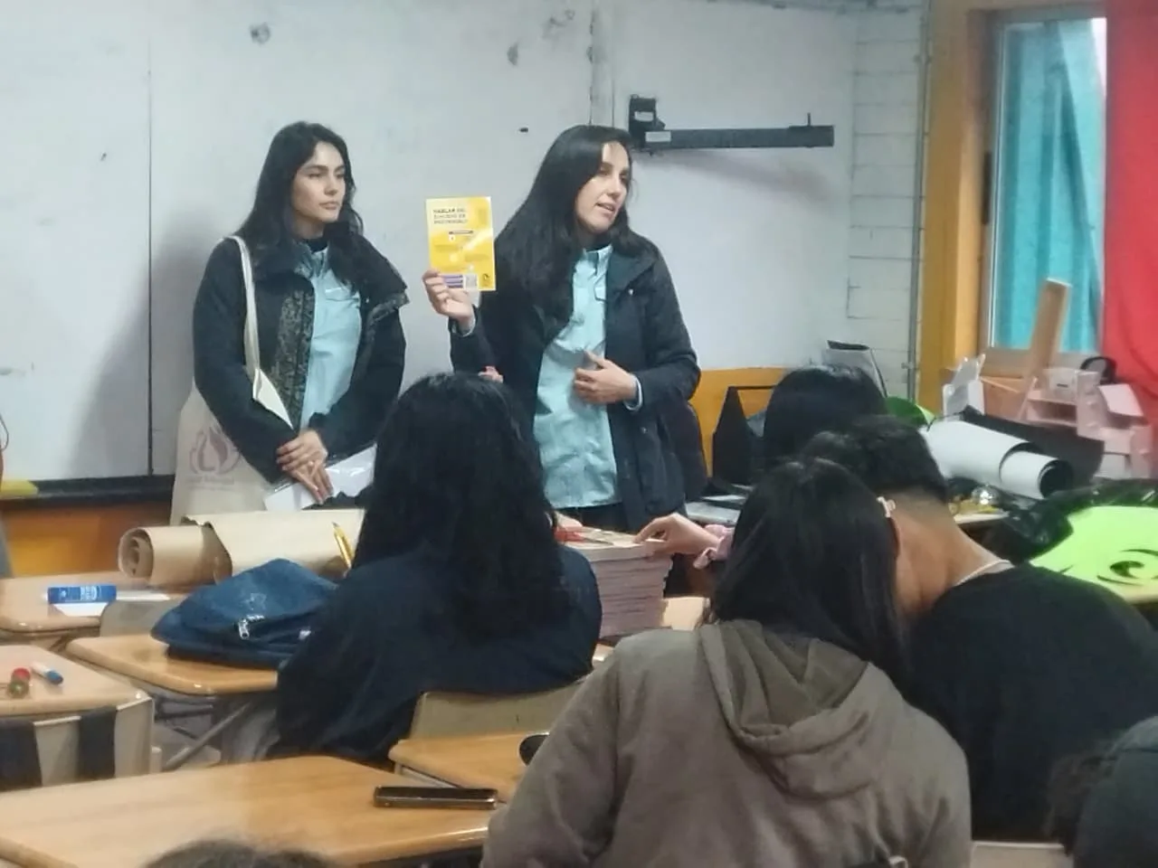 En dos liceos se realizaron dinámicas grupales con estudiantes para hablar del suicidio – Website de la Municipalidad de Pucón