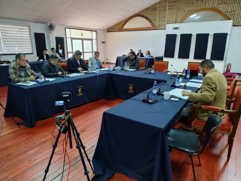 COMISIÓN DE FINANZAS N° 24 ESTUDIA RESULTADOS DE LICITACIONES PÚBLICAS PARA LA CONTRATACIÓN DE SERVICIOS. – Ilustre Municipalidad de Quintero